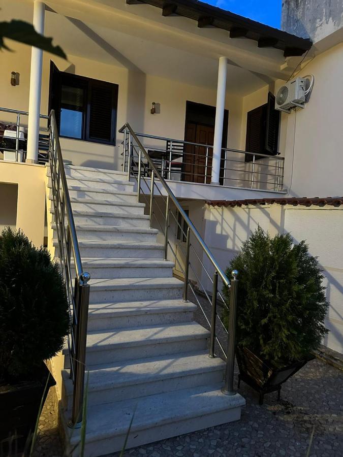 Elby Apartments Berat Exterior photo